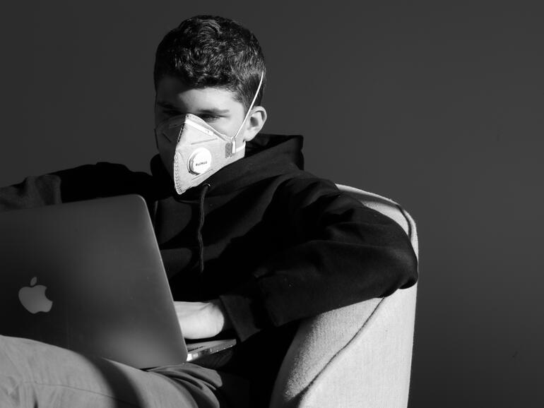 Eine deutsche Warn-App soll erst Ende Mai an den Start gehen. In Georgien wird eine entsprechende Anwendung schon von 200.000 Menschen genutzt.