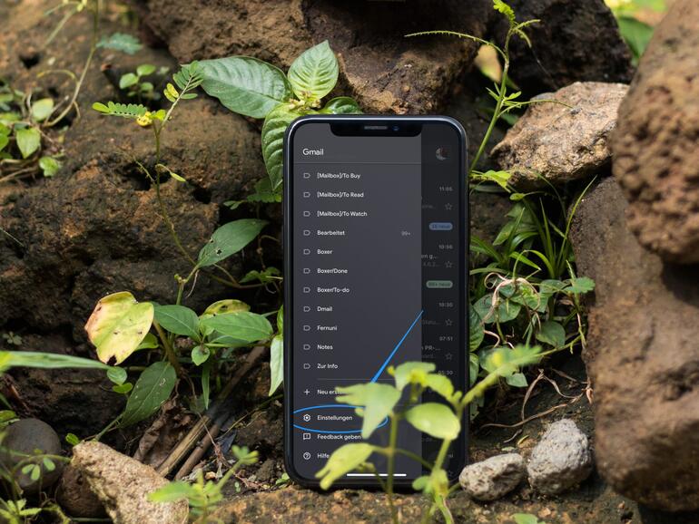Gmail auf dem iPhone versteht sich nun auch auf den Dark Mode.