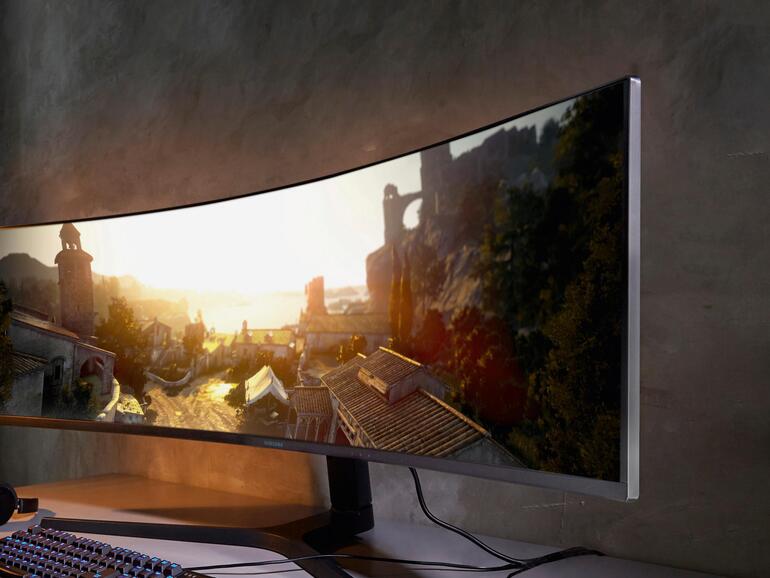 Achte auch auf vermeintlich unwichtige Kriterien – wie den Fuß und die Position der Anschlüsse.