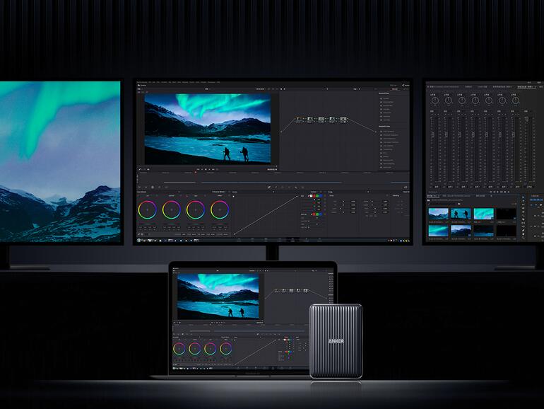 Auf dem Schreibtisch nimmt das Dock nur wenig Platz ein. Der Haken: Das 180-Watt-Netzteil hat die Größe eines Backsteins.