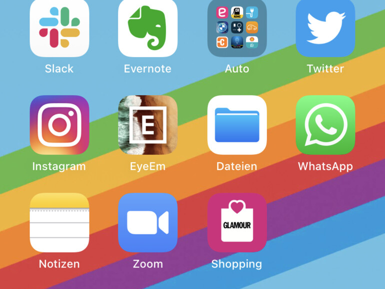 Und das Video spielt im Bild-in-Bild-Modus weiter. Du kannst es pausieren, ...