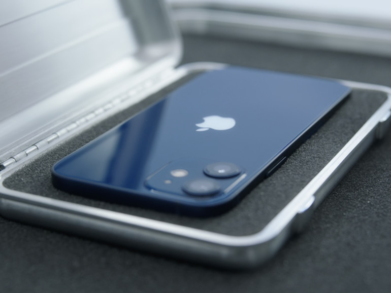Iphone 12 Mini So Gross Ist Es In Deiner Hand Mac Life