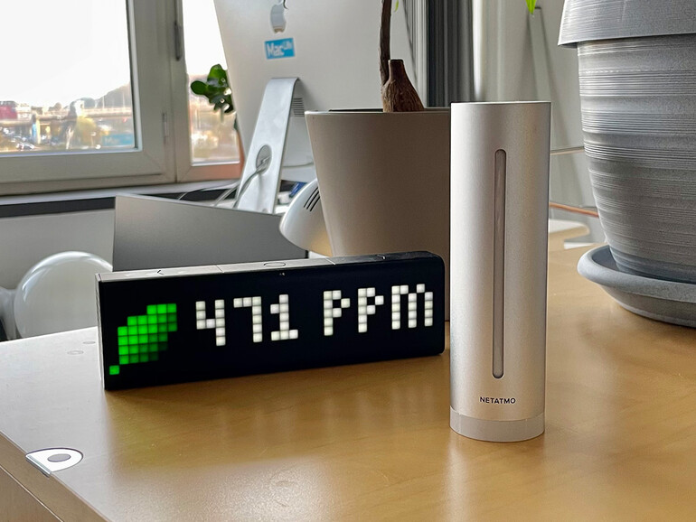 Die LaMetric Time kann den von der Netatmo-Wetterstation gemessenen CO2-Wert anzeigen.