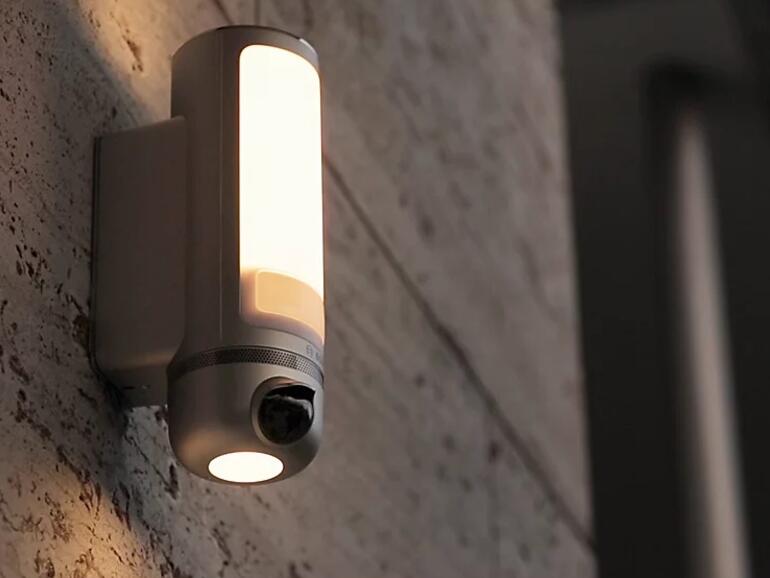 Die Bosch „Eyes&quot; Außenkamera mit Beleuchtung ist jetzt rund 135 Euro günstiger zu haben.