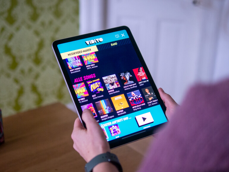 Die Musikstücke stammen aus dem umfassenden Katalog von Universal Music.