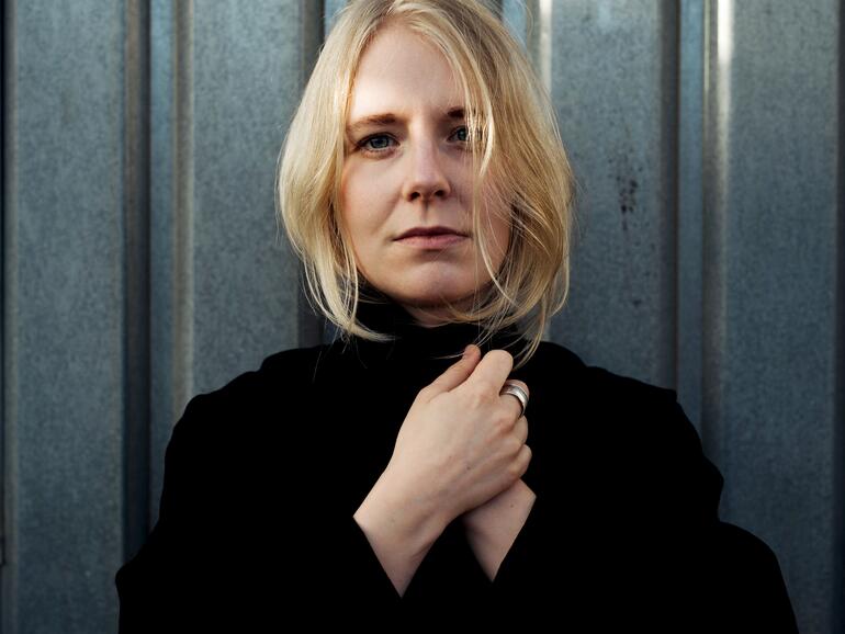 Jenobis Debütalbum „Patterns“ erschien im September 2020 bei dem Hamburger Indie-Label Grand Hotel van Cleef.