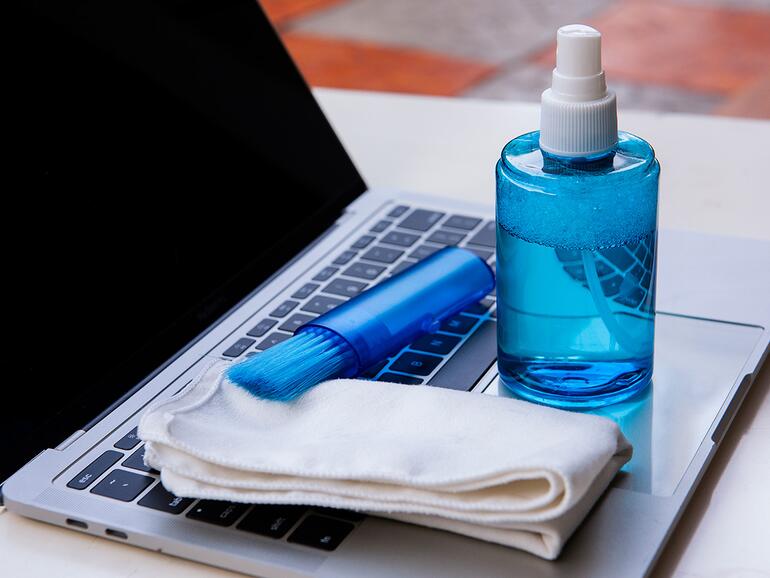 Wie ein Apple-Produkt gesäubert werden darf, unterscheidet sich von Gerät zu Gerät.