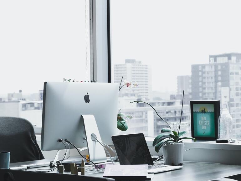 Wird ein klassischer Arbeitsplatz im Büro bald der Vergangenheit angehören? 