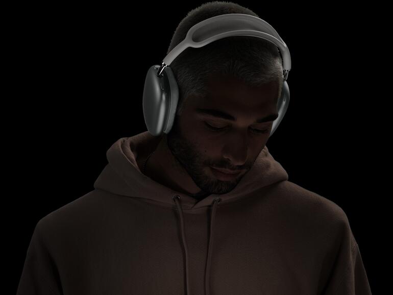 tvOS 15 bringt Unterstützung für Spatial Audio mit sich. Bislang war der simulierte Raumklang nur via iPhone und iPad mit den AirPods Pro und AirPods Max zu erleben.