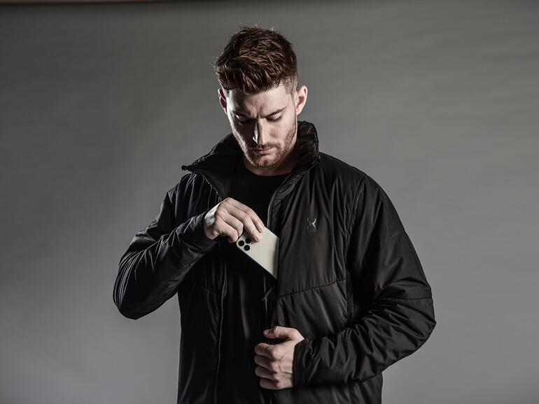 Sollte zur Rundum-Ausstattung dazugehören: Die Graphen-X-Jacke.