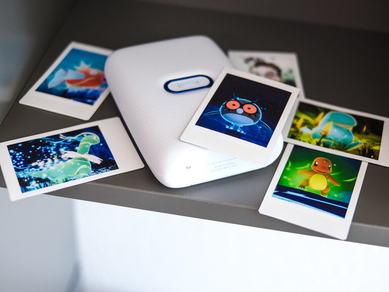 Der Instax Mini Link belichtet über ein OLED-Modul auf echtes Sofortbildpapier – so wird dein iPhone ganz einfach zur Sofortbildkamera!