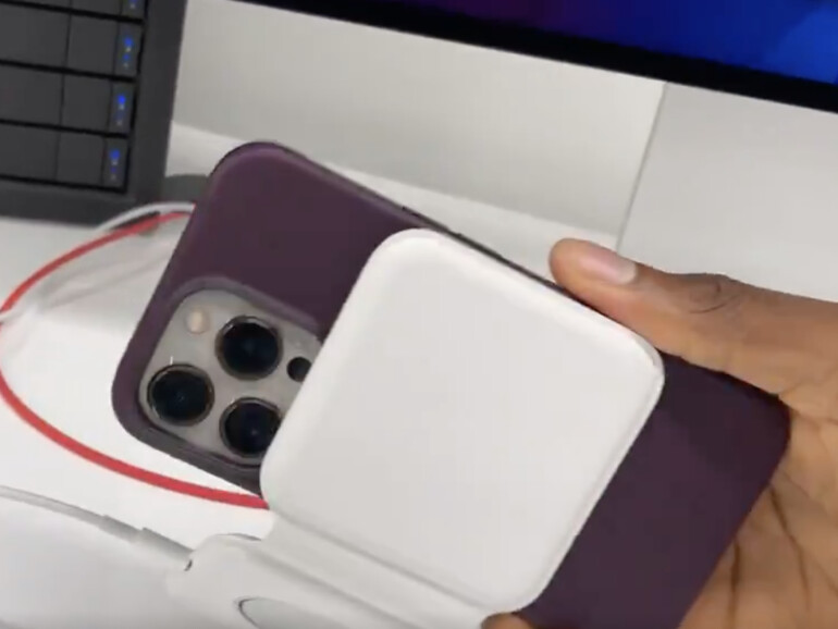 Das iPhone 13 Pro passt nicht perfekt auf den MagSafe Duo Charger