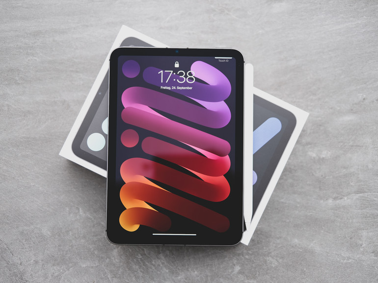 Auch das iPad mini der 6. Generation kommt ab sofort mit einer Frontseite, die nahezu komplett aus dem Bildschirm besteht. Im Test weiß das Gerät zu begeistern – es zieht bezüglich der Ausstattung nicht nur gleich mit dem iPad Air, sondern sogar an diesem vorbei.
