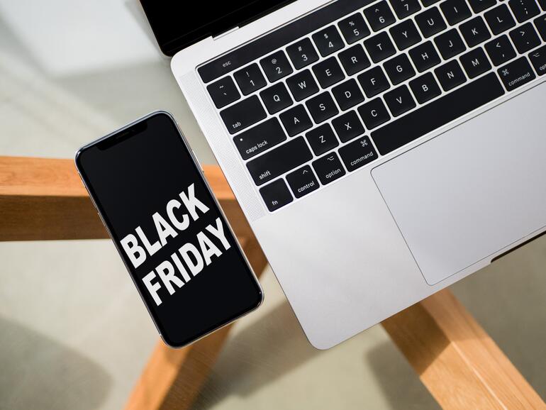 Der Black Friday ist gestartet. Bei vielen Händler heißt es nun bis zum Cyber Monday ordentlich Rabatte abstauben!