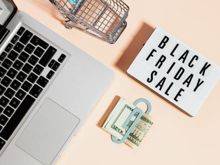 Sparen und Geschenke einkaufen.