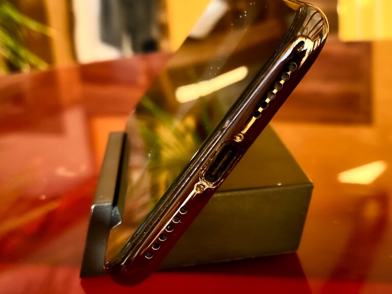 iPhone X mit USB-C-Anschluss