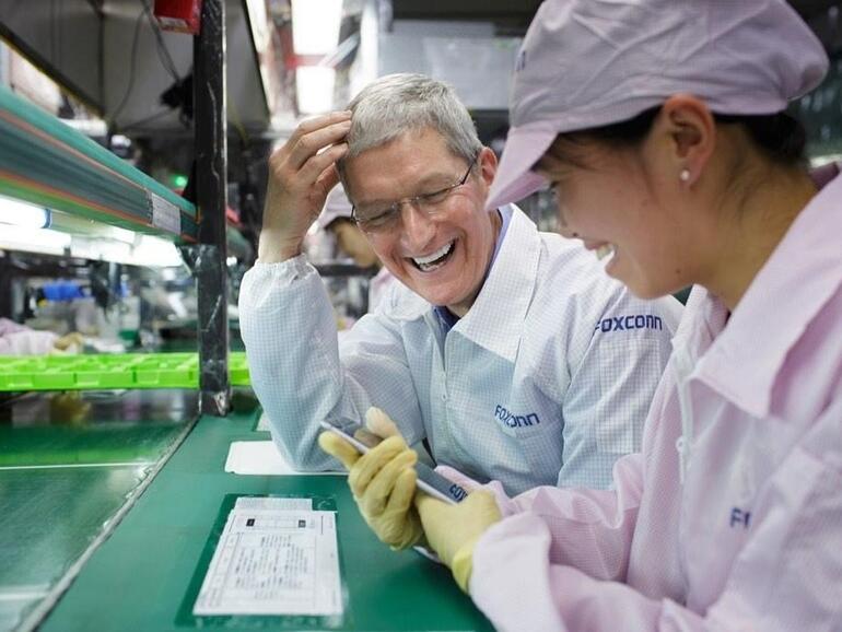 Apple-CEO Tim Cook besucht Foxconn