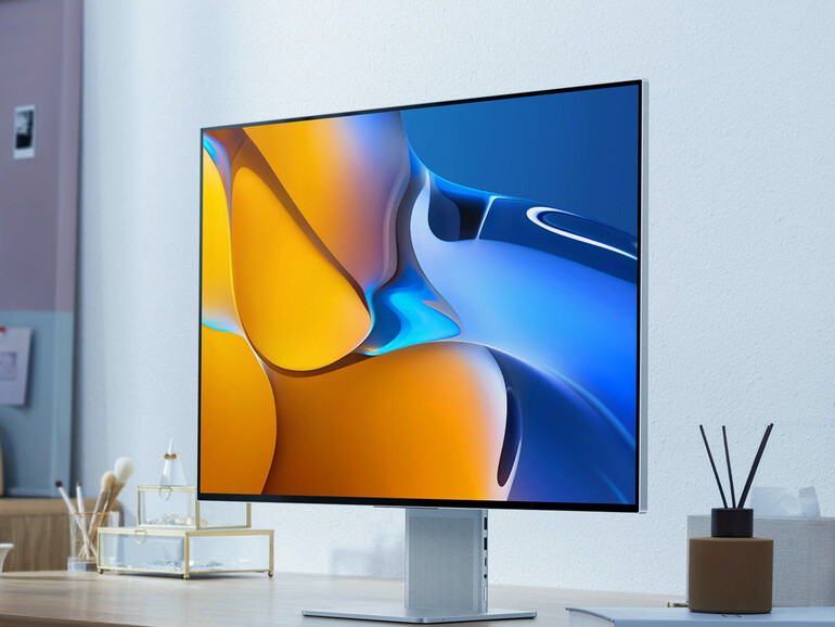 Der Huawei Mateview 28 überzeugt nicht nur technisch, sondern macht auch noch auf dem Schreibtisch eine gute Figur.