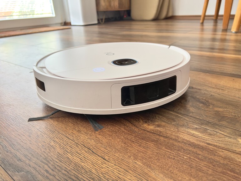 Treu und pflichtbewusst zieht er staubsaugend seine Bahnen durch dein Zuhause: der neue Staubsaugroboter Vac 2 Pro von Yeedi.