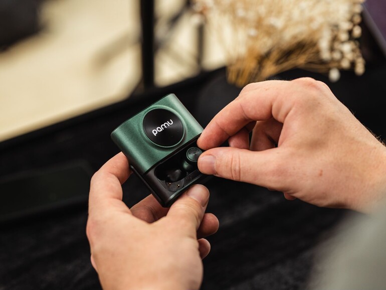 Namensgebend: Die Pamu Slide 2 sitzen in einer Ladebox, die du nach oben aufschiebst.