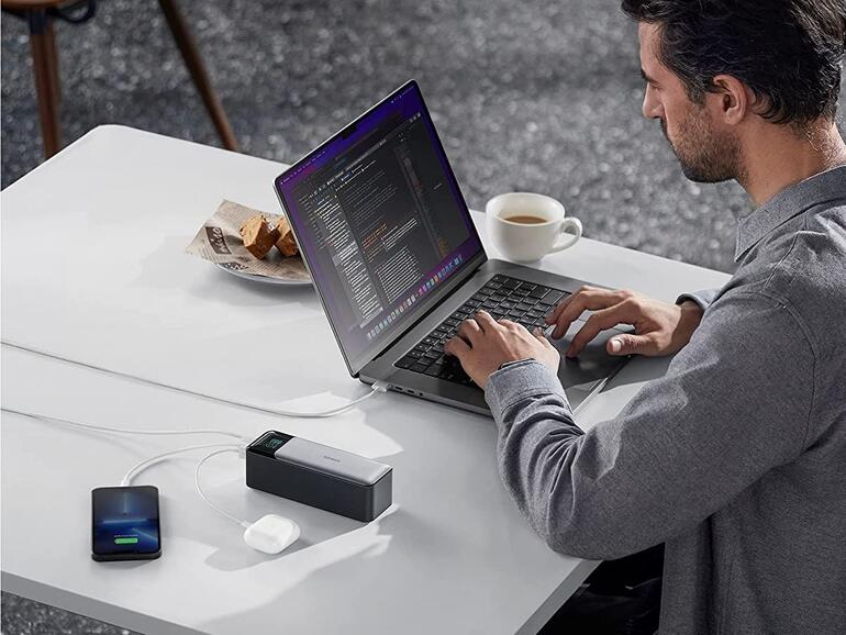 Anker PowerCore 24K Powerbank