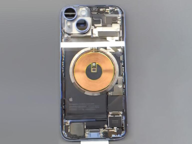 Das iPhone 14 mit transparenter Rückseite