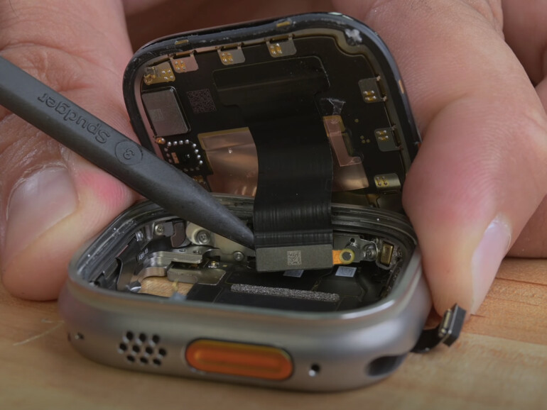 Apple Watch Ultra im Teardown