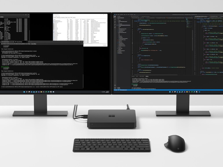 Am Minidisplay-Port des „Project Volterra“-Rechners lassen sich bis zu drei Bildschirme gleichzeitig betreiben, zwei davon in einer UHD-Auflösung bei einer Bildfrequenz von 60 Hertz.