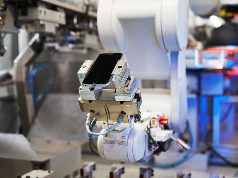 Der Demontage-Roboter Daisy ist ein wichtiges Element in Apples Plänen, in den eigenen Produkten ausschließlich recycelte und erneuerbare Materialien zu verwenden.