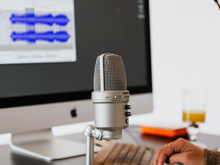 Bislang musste man für das Voice-Cloning einen PC oder Mac nutzen, ab iOS 17 klappt dies auch mit dem iPhone.