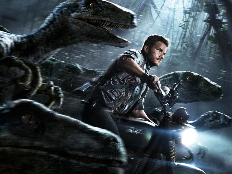 Auf Netflix erwarten dich im August Chris Pratt und eine Menge Dinosaurier in „Jurassic World: Das gefallene Königreich“.