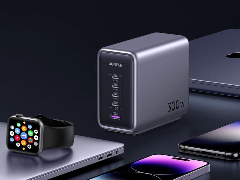 Das Ugreen-Ladegerät kann bis zu fünf Geräte gleichzeitig laden.