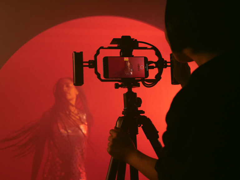 Laut Apple kannst du via USB-C-Videos direkt auf ein externes Speichermedium aufnehmen