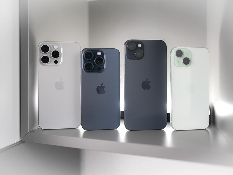 Ein ganzes iPhone-15-Bouquet ist bei uns im Test, neben dem iPhone 15 Pro und iPhone 15 Pro Max, hatten wir die Gelegenheit sowohl das iPhone 15 als auch das iPhone 15 Plus zu testen.