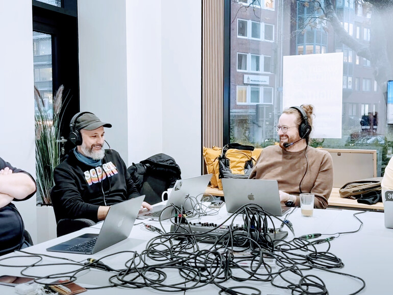 Diesmal aus dem falkemedia-Büro in der Kieler Innenstadt: der Schleifenquadrat-Podcast