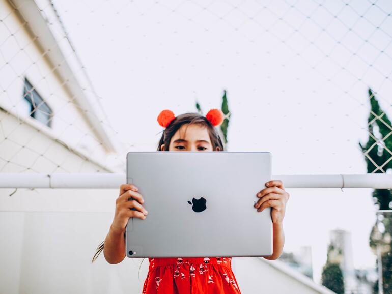 In Kinderhänden sollte die Funktionalität des iPads eingeschränkt werden