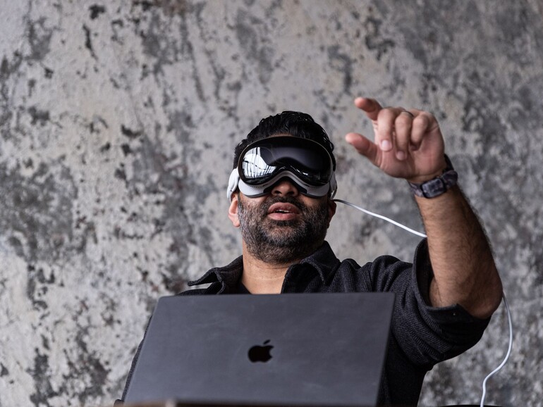 Apple Vision Pro lässt dich deinen Mac in der Mixed-Reality verwenden und verbindet sich automatisch mit dem MacBook.