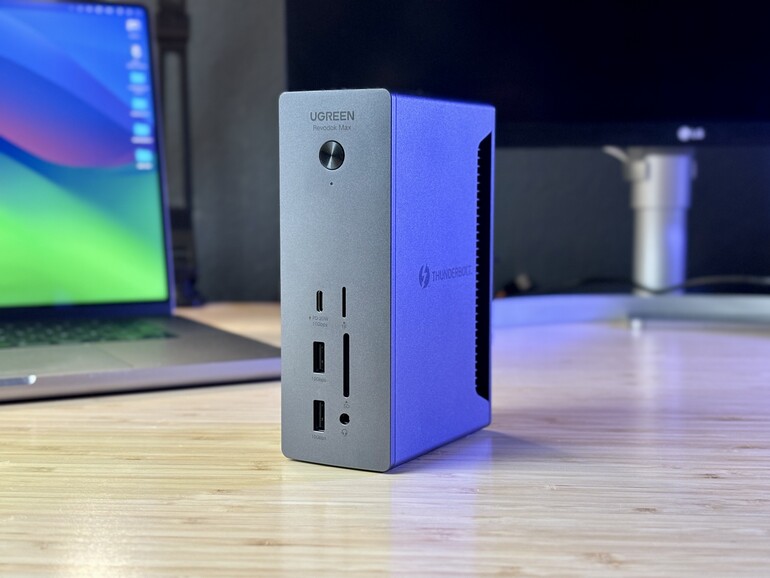 Das Revodok Max 213 bietet erweitert deinen Mac um 13 Anschlüsse und lässt sich sowohl vertikal als auch horizontal betreiben.