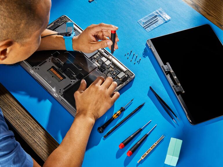 MacBook Pro nach den Vorgaben Apples zu Hause reparieren