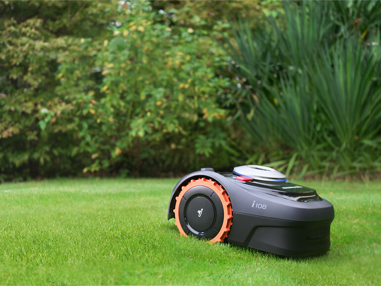 Der Navimow i 108 von Segway kann bis zu 800 Quadratmeter beackern, das kleinere Modell ist für maximal 500 Quadratmeter ausgelegt.