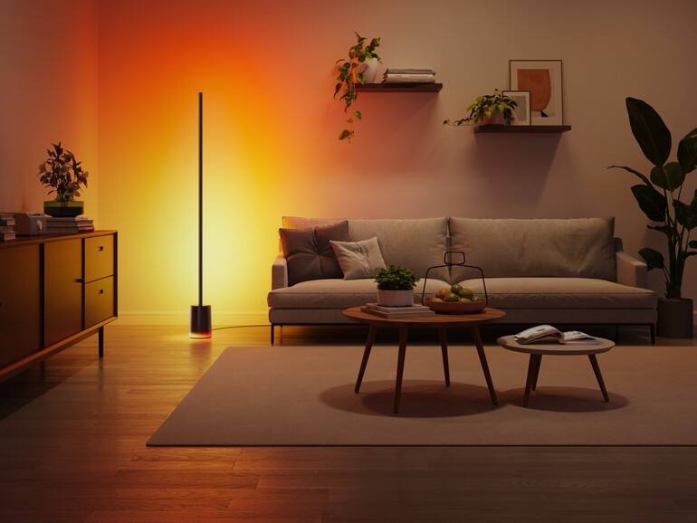 Lässt Wände und Fußboden erstrahlen: Die neue Floor Lamp 2 von Govee sorgt für stimmungsvolle Beleuchtung. 