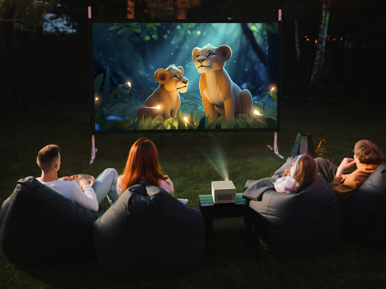 XGIMI Horizon Ultra: Kino schauen im Freien