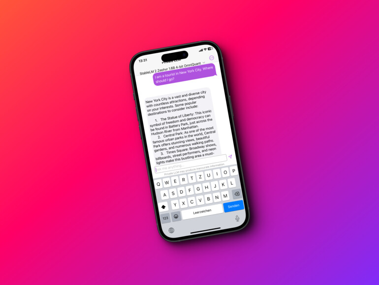 Kann mehr als Siri: Unsere App des Monats liefert lokale KI-Hilfen.