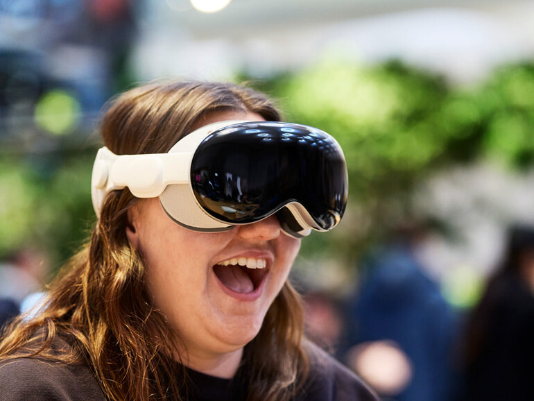 Können VR-Brillen langfristig positive Emotionen auslösen? Der studierte Psychologe Anand van Zelderen von der Universität Zürich ist skeptisch.