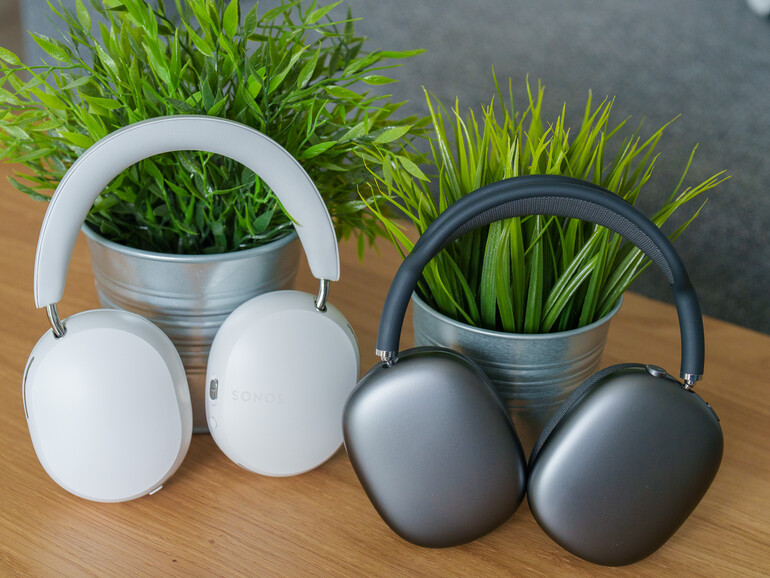 Die AirPods Max sind besser in das Apple-Ökosystem integriert, dennoch wissen die Sonos Ace zu gefallen.