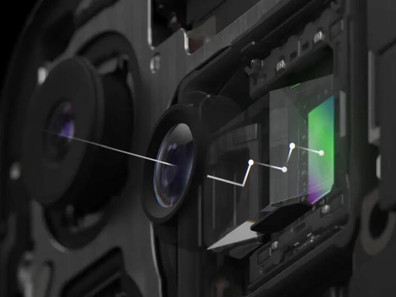 Tetra-Prisma mit Lichtweg im iPhone 15 Pro Max