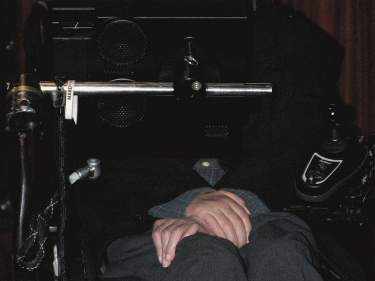Welches Zitat stammt vom brillanten Denker Stephen Hawking?