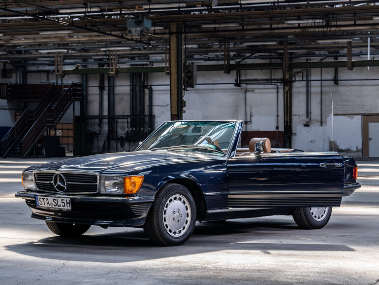 Das alte Mercedes R107 Cabrio, aus dem die neue „Gran Turismo“-Serie gefertigt wurde.