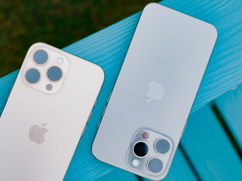 Nahezu randlos: Der Bildschirm des iPhone 16 Pro (Max) reicht nun noch näher an dessen Rand. Das aber fällt nur beim direkten Vergleich und auch dann nur bei genauerem Hinsehen auf. In unserem Video-Review auf YouTube zeigen wir den Vergleich im Bewegtbild.