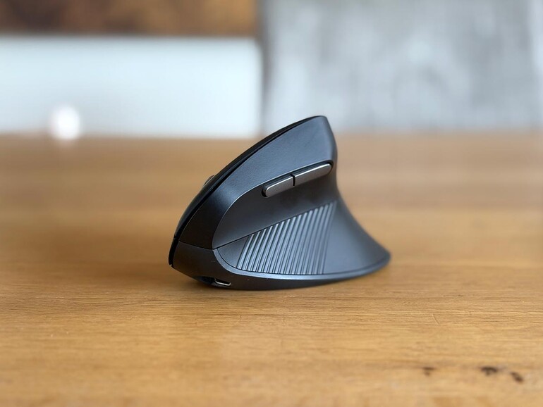 Die Tasten klicken sich angenehm weich.